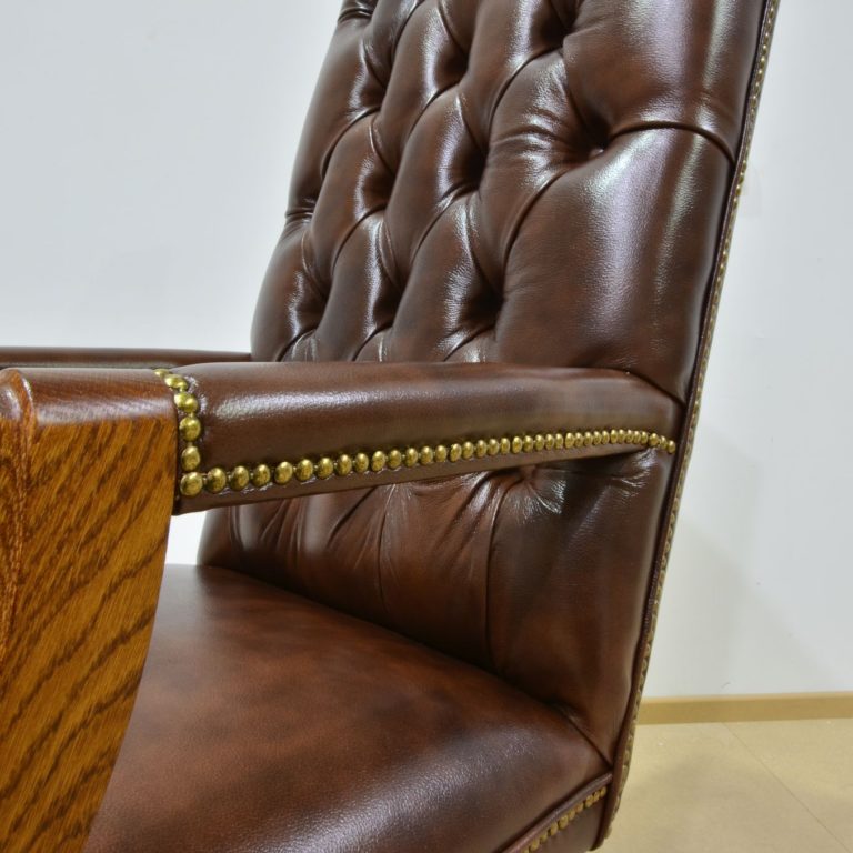 Fotel Obrotowy Chesterfield